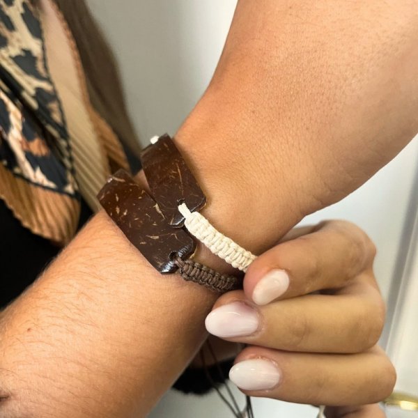 (image for) Handmade Friendship Bracelets - Unprinted Custom ready Coconut (asst)