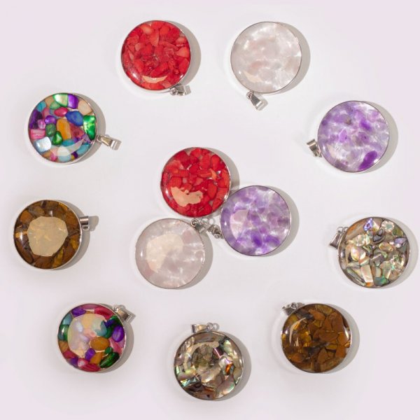 (image for) Steel Cased Pendant Round - 12 Assorted Gemstone Chips & Shells