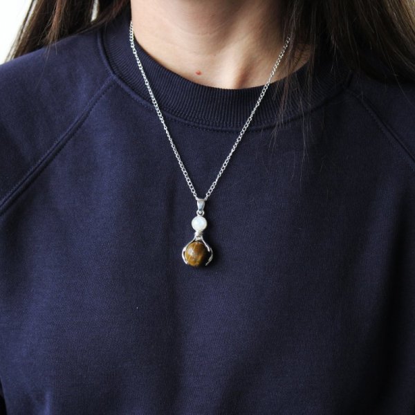 (image for) Gemstone Healing Hands Pendant - Amethyst