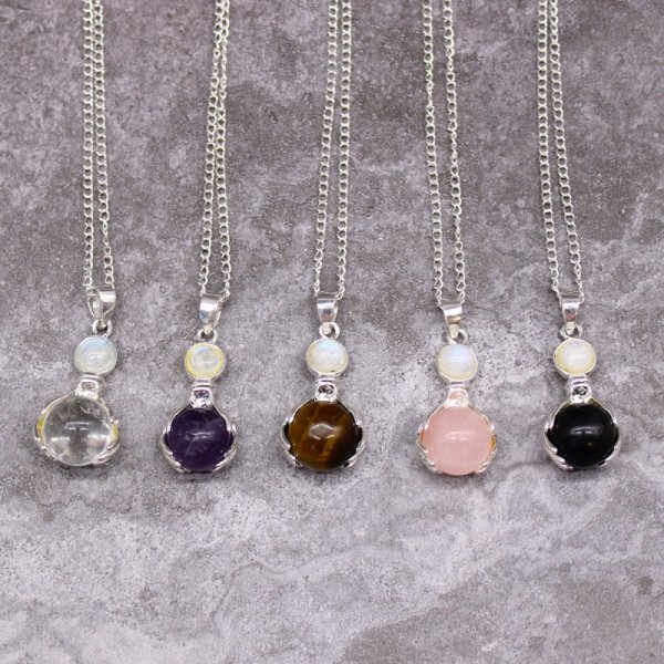 (image for) Gemstone Healing Hands Pendant - Amethyst