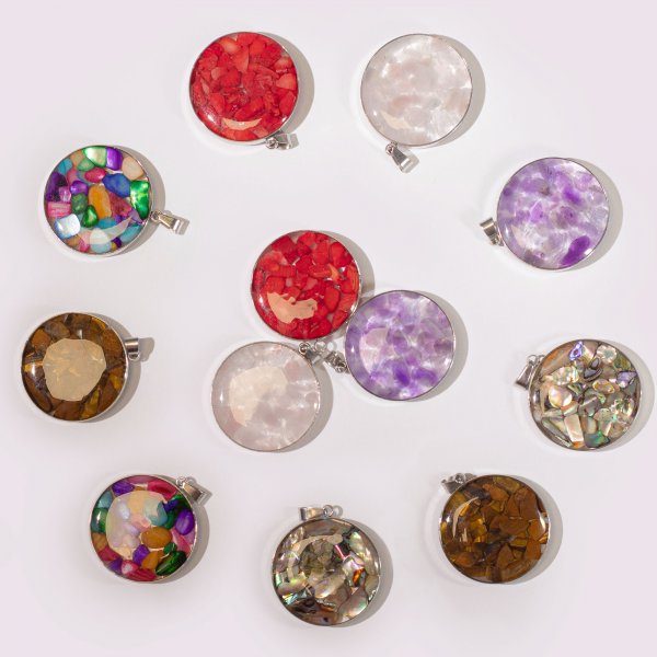 (image for) Steel Cased Pendant Round - 12 Assorted Gemstone Chips & Shells